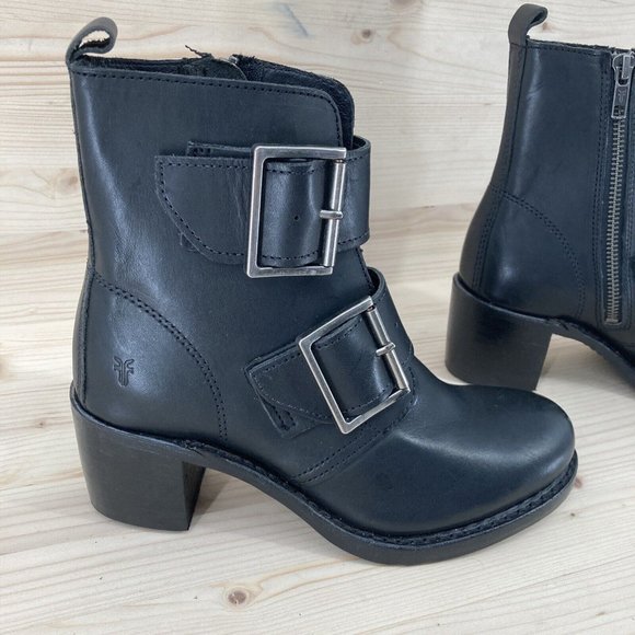 Frye Sabrina Double Buckle Black Leather Zipper Stacked Heels Mid Calf Boot 6M - Picture 7 of 16